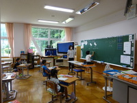 浜坂西小学生1年生　算数の授業