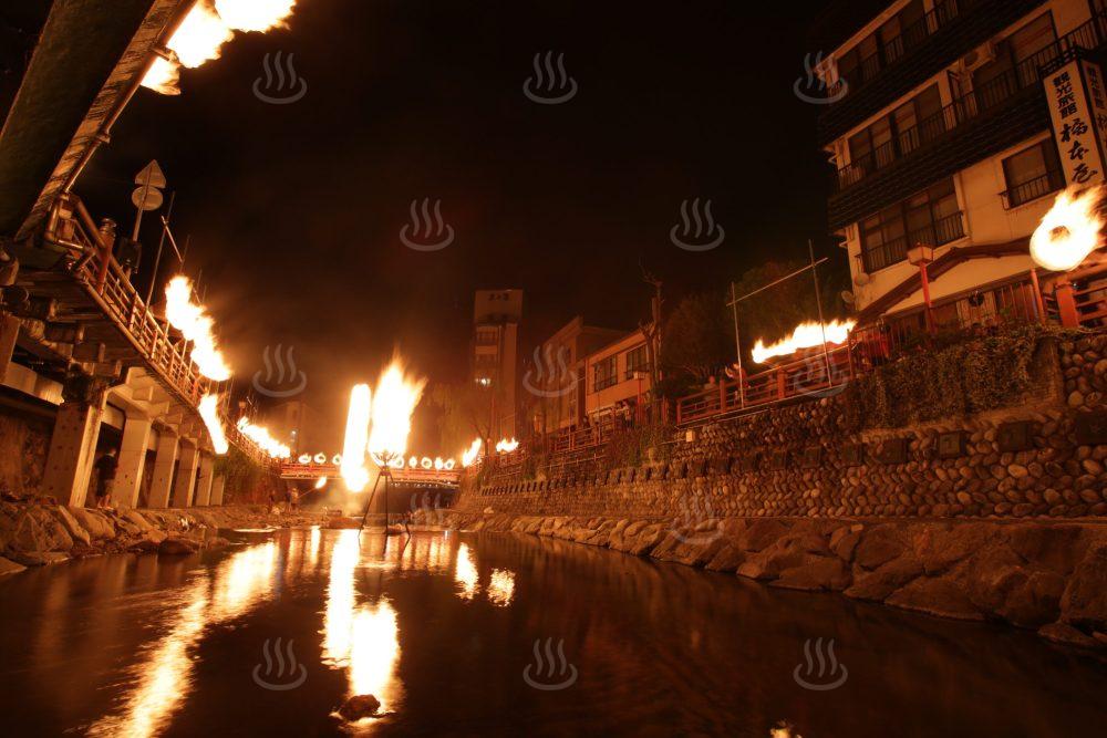 湯村の火祭り