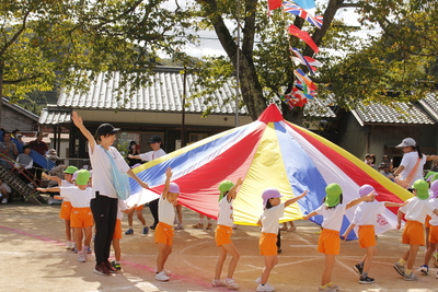 ４・５歳児表現　「みんなで　へ～んしん☆」　