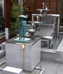 慈覚大師のブロンズ像