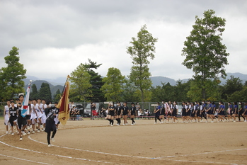 部活行進