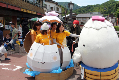 平成30年度 仮装の部・最優秀賞 「湯~たん分裂!?~ココロはひとつ~」