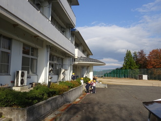 照来小学校児童