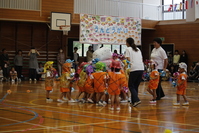 かわいい衣装の3歳児さん