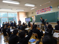 １年の社会授業見学　温泉小学校