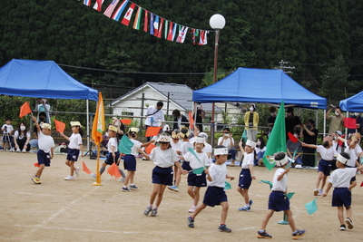 ゆめリンピック～みんなに笑顔をかがやけ　げんキッズ～　5歳児の表現