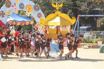 浜坂認定こども園　お神輿ワッショイ!　フェスティバルの始まりです