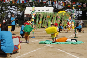 明星認定こども園　１歳児のかっけっこ　