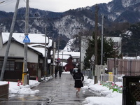 雪景色の通学路