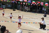 4歳児　ゴールめざしてがんばるゾ～!最高の笑顔です。