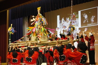 １年生　湯区連合子ども会樽神輿でお祭りだワッショイ!