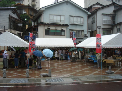 湯村温泉ふれあい朝市